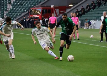 Kocaelispor- Giresunspor maçında liste krizi