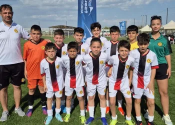 Eskişehirspor’un minikleri şampiyon oldu