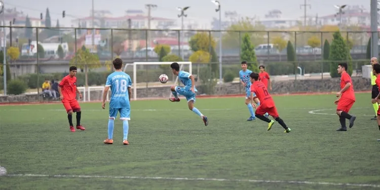 Futbolda yarı final heyecanı Denizli’de yaşanacak