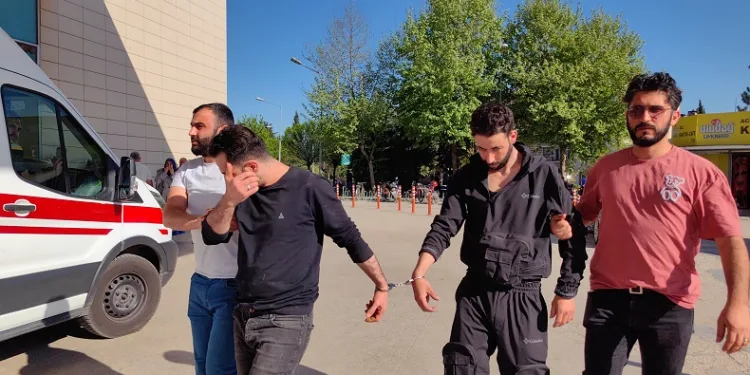 Bursa’da yakalanan uyuşturucu tacirleri tutuklandı