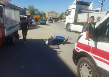 Karapınar’da motosiklet ile tır çarpıştı