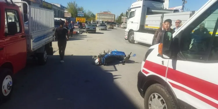 Karapınar’da motosiklet ile tır çarpıştı