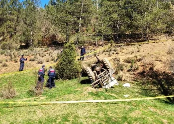Emet’te devrilen traktörün altında kalan çiftçi hayatını kaybetti