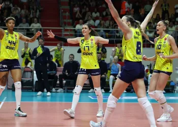 Fenerbahçe, final serisinde 2-1 öne geçti
