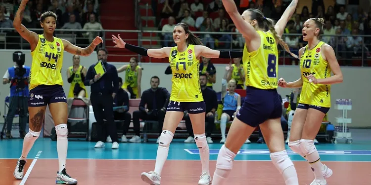 Fenerbahçe, final serisinde 2-1 öne geçti