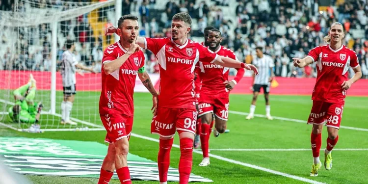 Samsunspor bir tek Galatasaray’ın bileğini bükemedi