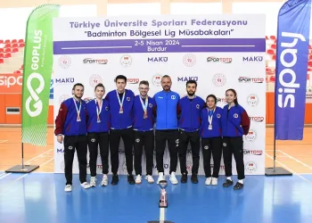 Anadolu Üniversitesi Badminton Takımı Süper Lige yükseldi