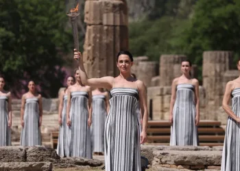 Paris 2024 Olimpiyat Oyunları meşalesi yandı