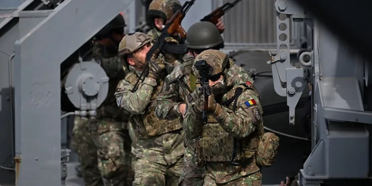 Karadeniz’deki en büyük NATO tatbikatı, 13 ülkenin katılımıyla devam ediyor