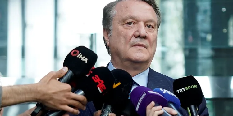 Hasan Arat: “Türkiye Kupası hedefi süresince teknik adam ismi konuşmayacağız”