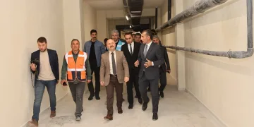 Adıyaman Valisi Osman Varol, Yarı olimpik kapalı yüzme havuzu inşaatını inceledi