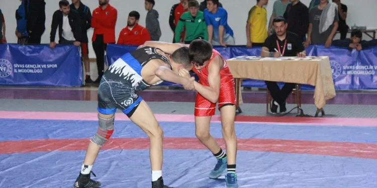 U15 Türkiye Güreş Şampiyonası’nın açılış seremonisi yapıldı