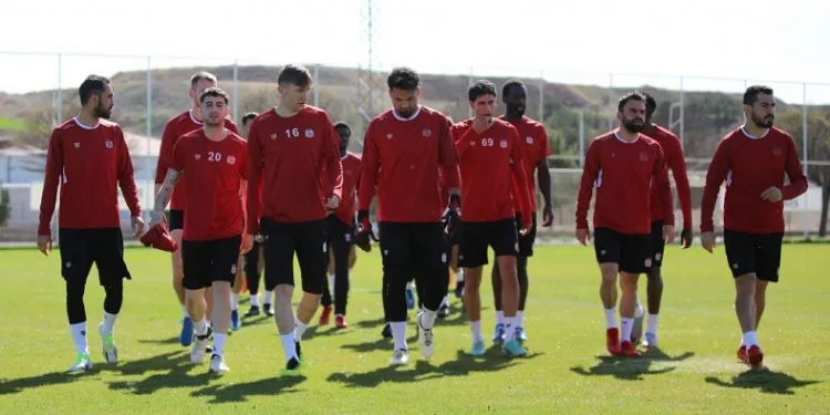 Sivasspor’da Fenerbahçe hazırlıkları başladı