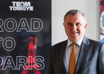 Bakan Bak: “Paris Olimpiyatları için iddialıyız, heyecanla başlamasını bekliyoruz”