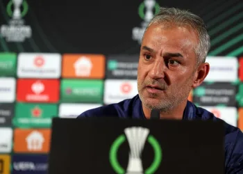 Fenerbahçe Teknik Direktörü İsmail Kartal: “Rakibimizi yenip yarı finale yükselmek istiyoruz”