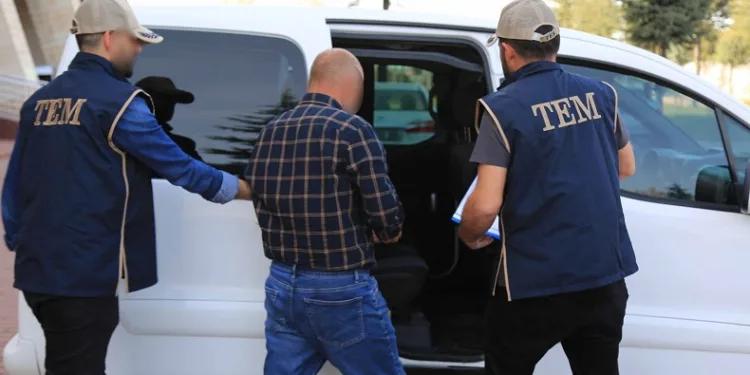 Isparta’da FETÖ’den aranan ihraç astsubay yakalandı