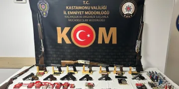 Kastamonu’da 44 adrese operasyon: 28 gözaltı