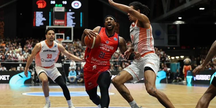 Bahçeşehir Koleji, FIBA Europe Cup finali ilk maçında istediği sonucu alamadı