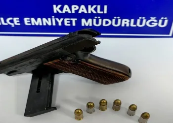 Kapaklı’da şüphelenilen şahsın üzerinde tabanca ele geçirildi
