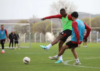 Sivasspor, Fenerbahçe maçına hazırlanıyor