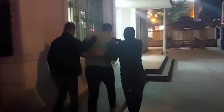 Trafikte taksiciyi darp eden şahıs yakalandı