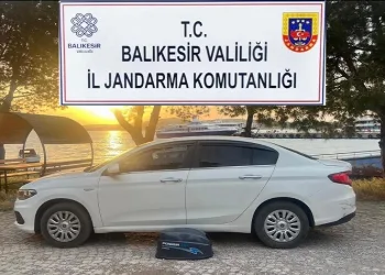 Ayvalık’ta 29 düzensiz göçmen ve 2 organizatör yakalandı