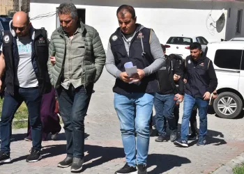 Emniyet verilerini paylaşan polis tutuklandı