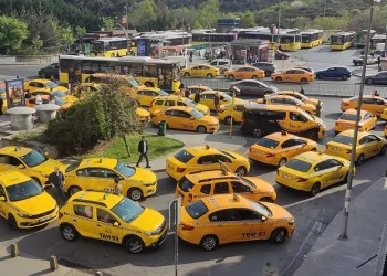 Sarıyer’de taksiciler öldürülen meslektaşları Yaşar Yanıkyürek için eylem yaptı