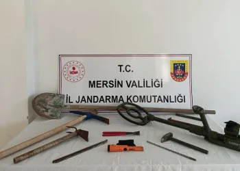 Mersin’de kaçak kazı yapan 2 kişi yakalandı