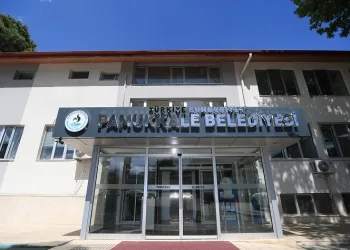 Pamukkale Belediyesi tabelasına Türkiye Cumhuriyeti ibaresi eklendi