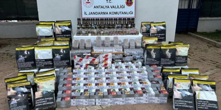 Antalya’da jandarmadan kaçak sigara operasyonu