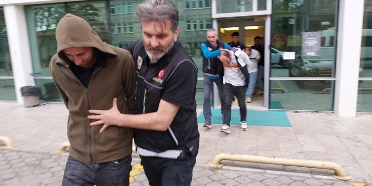 4 kişi uyuşturucu ticaretinden tutuklandı