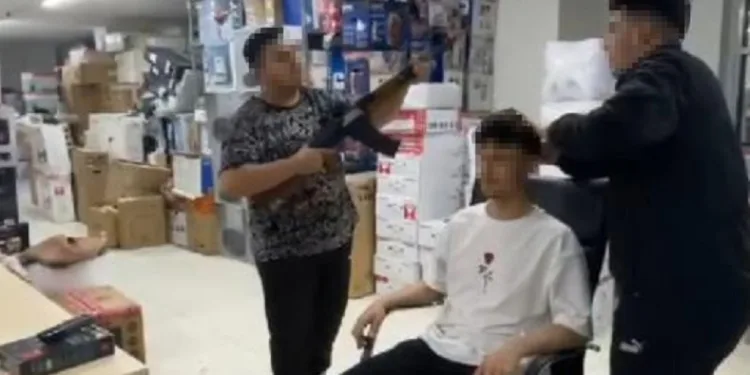 Pompalı tüfekle video çekip, ‘Mizah için yaptık’ dediler