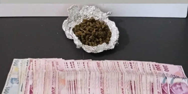 4 kişi uyuşturucu madde ticaretinden gözaltına alındı