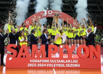 Sultanlar Ligi’nde şampiyon Fenerbahçe Opet