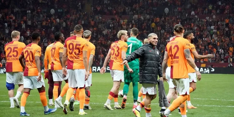 Galatasaray üst üste galibiyet rekorunu egale etti