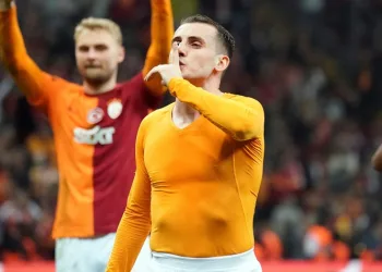 Maç sonu 3’lüsü Kerem Aktürkoğlu’ndan