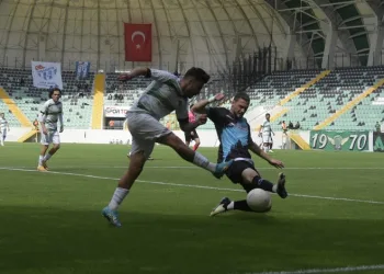 Akhisarspor amatöre düştü