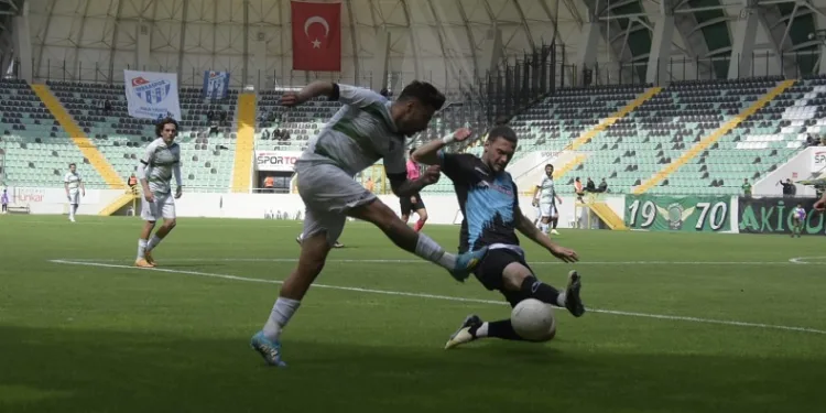 Akhisarspor amatöre düştü