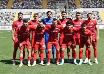 Altınordu, ligde kalmayı garantiledi