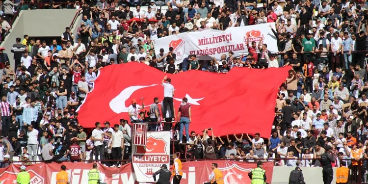 Elazığspor seyirci rekorunu kırdı