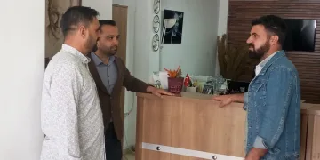 Noter çalışanının dikkati iki tarafı da dolandırılmaktan kurtardı