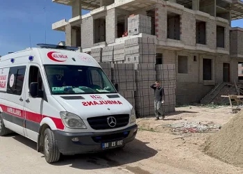 İnşatta kalp krizi geçiren işçi hayatını kaybetti