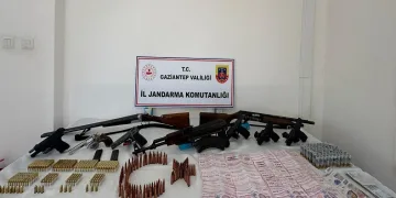 Gaziantep’te “Mercek” operasyonuyla çok sayıda kaçak silah ele geçirildi