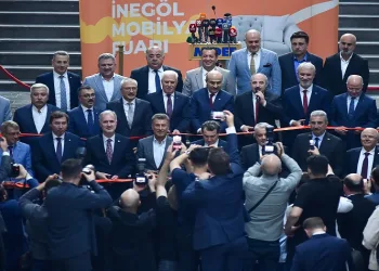 İnegöl’de mobilya şöleni başladı