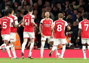 Arsenal, derbiyi 5 golle kazandı
