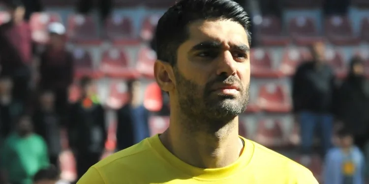 Kayserispor’da ameliyat olan Ali Karimi sezonu kapattı