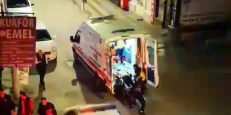 Alkollü şahıs 2 kişiyi silahla vurdu