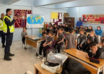 Jandarmadan öğrencilere trafik eğitimi