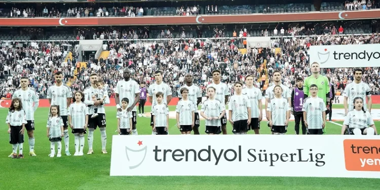 Beşiktaş ilk derbi galibiyetinin peşinde